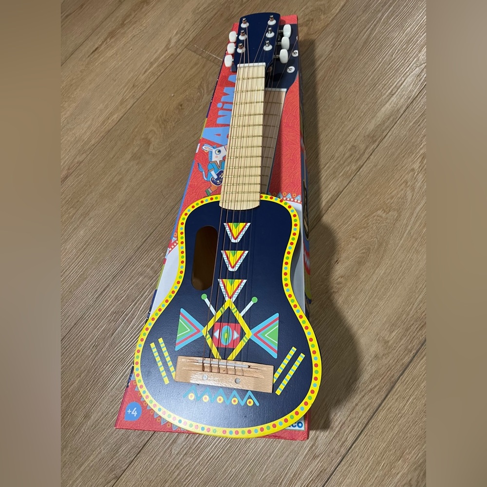 Animambo Guitar - Picture 5 of 5